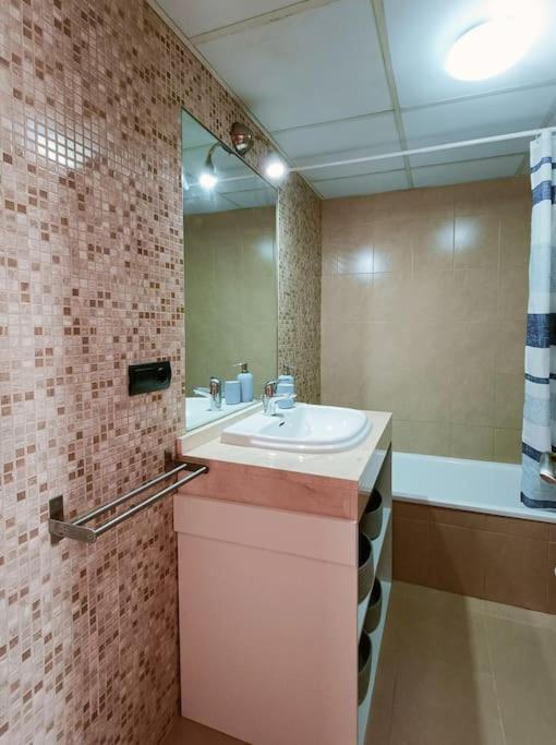 Toyo Alcazaba Suites Gran Terraza Y Vistas, 2Hab, Piscina Y Garaje 雷塔马尔 外观 照片